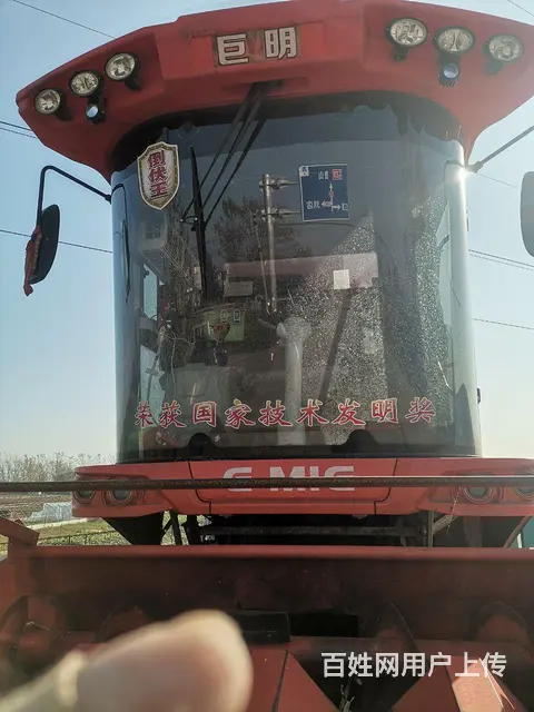 巨明大型四行玉米收割机 - 图片 1