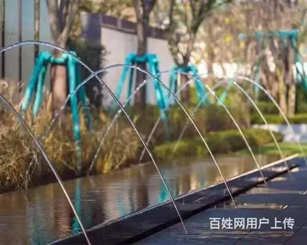 城市里的灵动水韵：波光跳泉 - 图片
