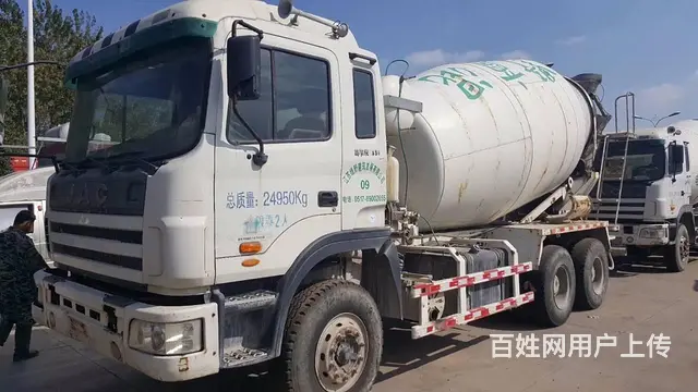 豪沃13年6月份车，前2后八搅拌罐，12方，车况好 - 图片 6
