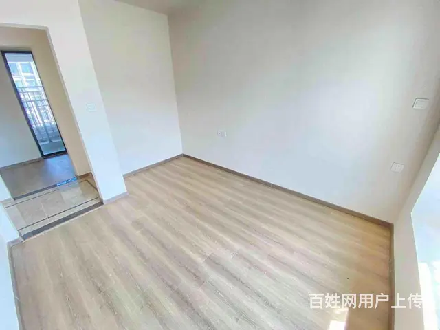 绿地德迈，楼间距大视野好，南向厅双南卧，刚需 车房 - 图片 2