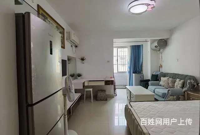 拱北关口泰来花园精装大公寓出租，租价1700。近关口 - 图片 1