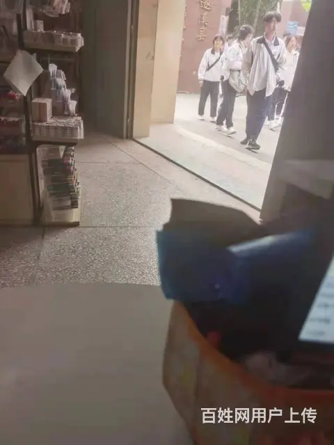 遂溪县第一中学教师公寓旁75平文具店转让 - 图片 4