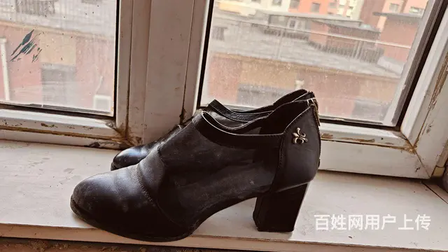 闲置男女款鞋 - 图片 1