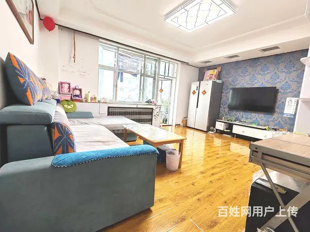 人民公园附近，5楼，100平，30万 - 图片 1
