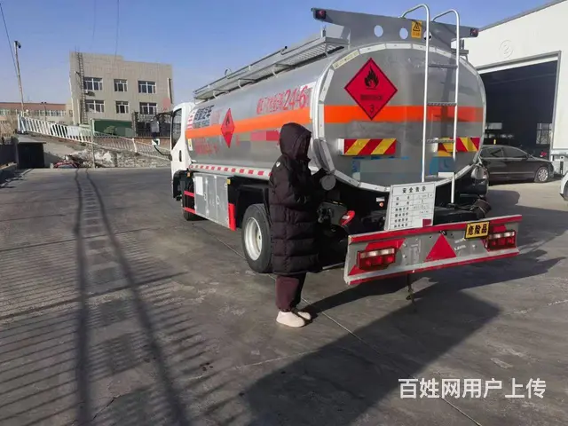 低价转让21年赤峰户5吨油罐车手续齐全 - 图片 4