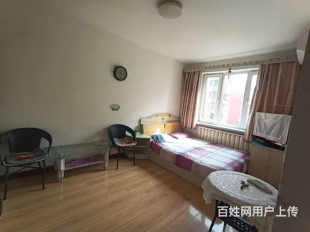 个人出租四楼一室一厅 - 图片 1