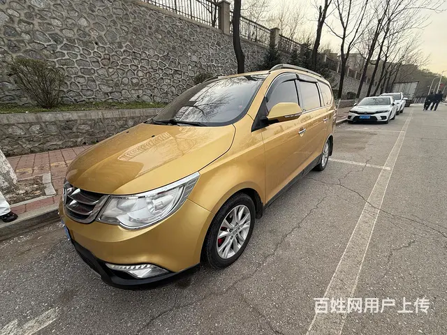 宝骏 宝骏730 2014款 1.8 手动 舒适型7座 - 图片 3