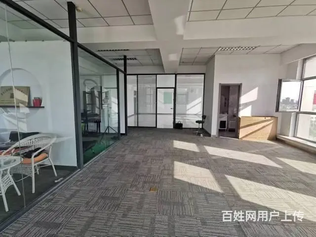松北国际金融大厦181米写字楼出租 - 图片 1