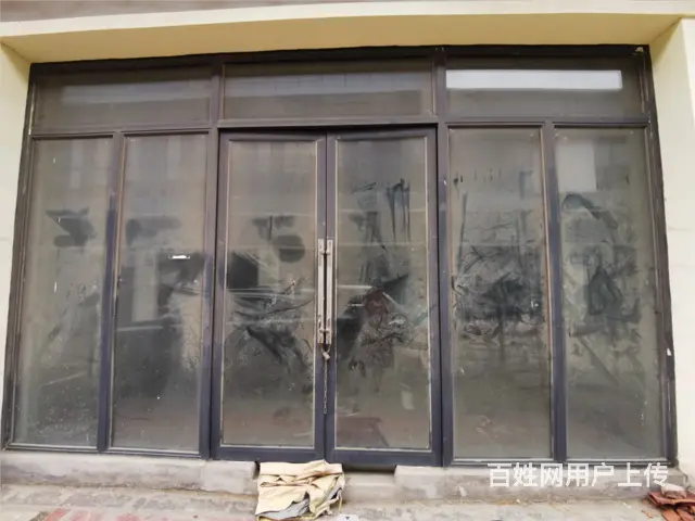南京湾香江CBD旁旺铺出租 - 图片 1
