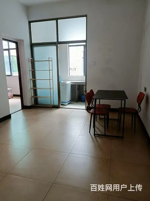 房屋出租(三路口旁) - 图片 1
