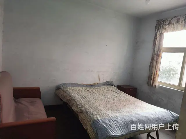 3万不还价地王广场南三楼两室一厅有空调热水器 - 图片 3