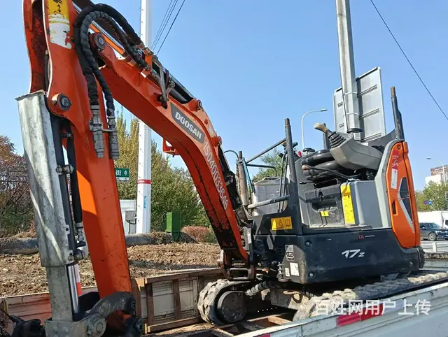 斗山17挖掘机，1500小时，一手车 - 图片 1