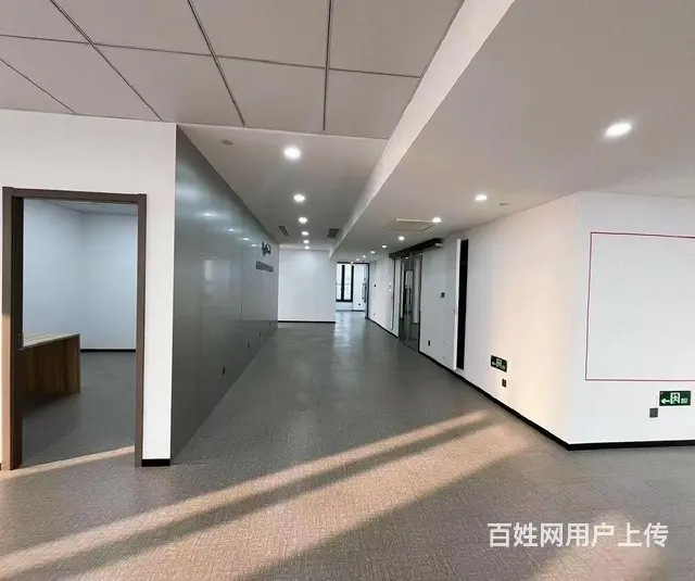 地铁口招人方便 800方顶楼整层带双露台 高利用率 实图呈现 - 图片 6