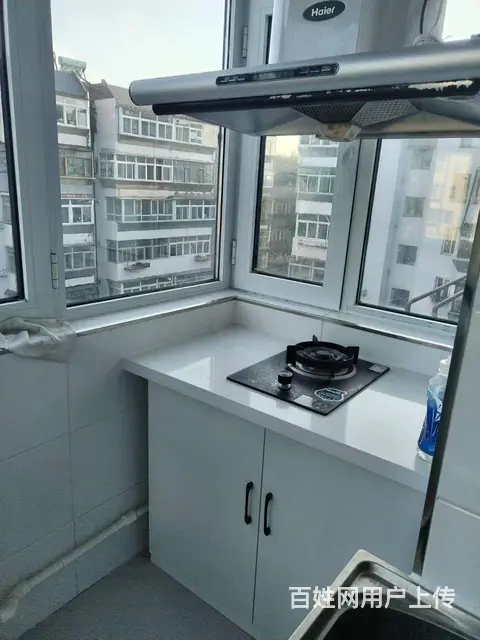 兴隆育红小学6楼43平一室一厅，新装修，床，冰箱，洗衣机，热 - 图片 3