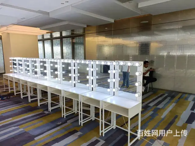 广州出租化妆台龙门椅架蝴蝶椅酒吧桌椅 - 图片 1