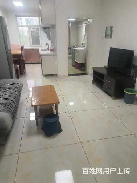 新风小区三楼休闲广场 南北通透非常干净 - 图片 1