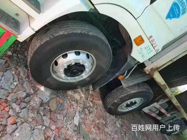 国五华菱前四后八飞翼车345马力9米6货箱 - 图片 6