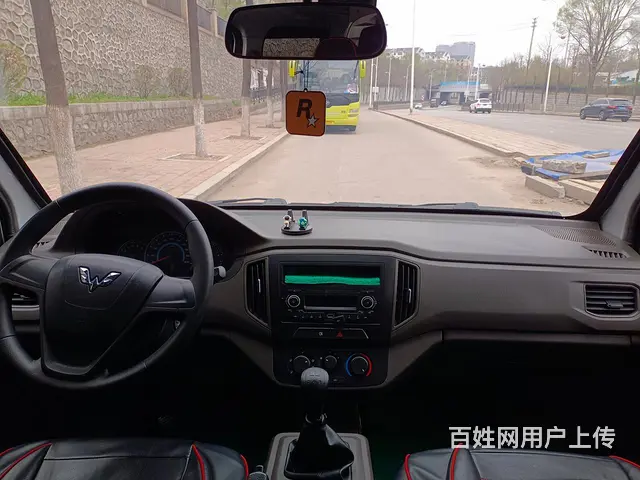 10个月五菱宏光V。5座 - 图片 5
