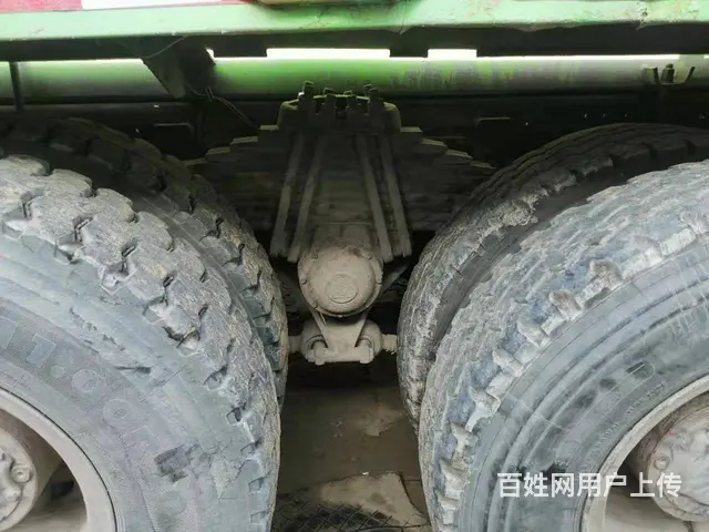 17年二手豪沃轻量化搅拌车 340马力 大12方 - 图片 5