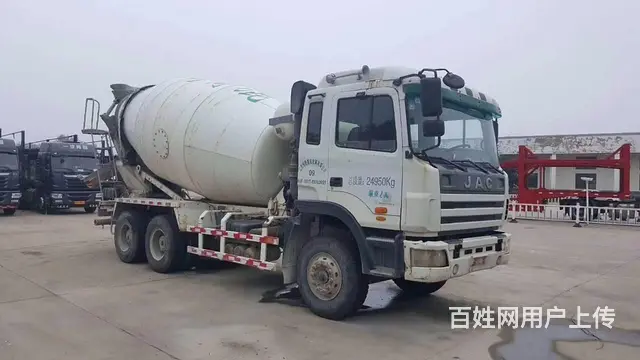 豪沃13年6月份车，前2后八搅拌罐，12方，车况好 - 图片 2