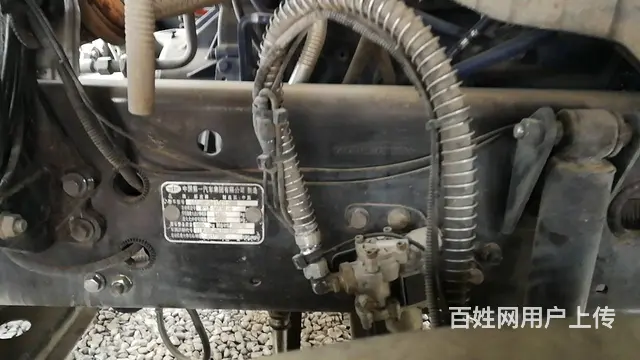 二手解放牵引车 双驱轻体 430马力 锡柴发动机 - 图片 11