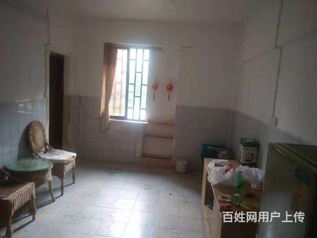 浈江区解放路49号对面 普通住宅1厅 简单装修的图片
