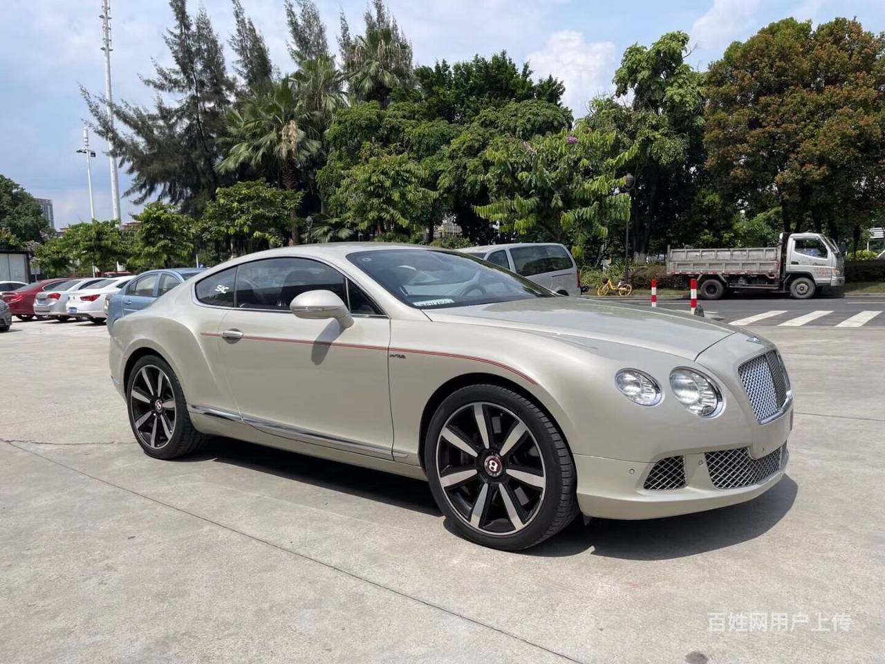 2017款宾利gt w12 6.0t