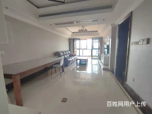 海峡国际四期   精装修  两房一厅  客厅带阳台朝南 看海 - 图片 6