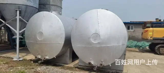 沈阳出售油罐水罐火车罐水泥罐白钢罐运输罐塑料罐 - 图片 4