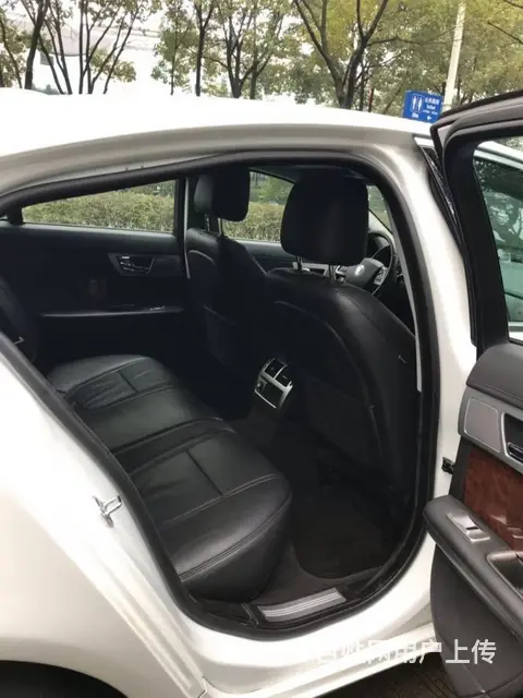 捷豹XF 2012款 3.0 手自一体 V6伦敦限 - 图片 3