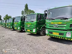 30台轻型前四后六，箱长6米，车皮9.5吨
