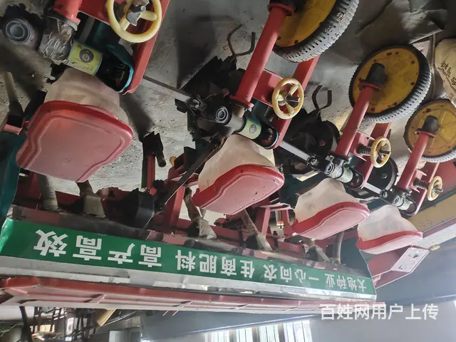 前进牌全悬浮玉米播种机另加小麦播种机一台 - 图片 1