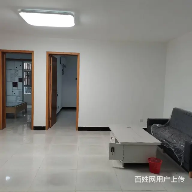 群力小区，两室精装修，干净整洁，交通便利，温馨舒适拎包即住 - 图片 1