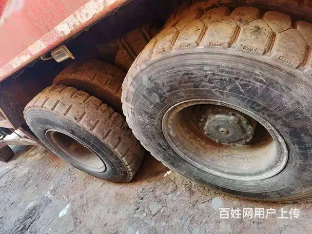 新进场两台后八轮自卸车350马力红岩杰狮5米8货厢 - 图片 6