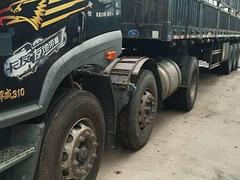 新悍威 半挂车 310马力  13米直板挂车