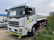 东风天锦6缸12方洒水车