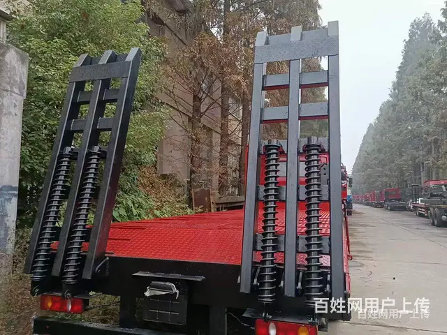 国六黄牌后八轮挖机拖板车 平板车 载重能力强 - 图片 2