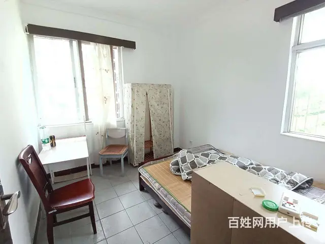 吉大荔苑4房2厅出租，租价2600，楼梯6楼。 - 图片 6