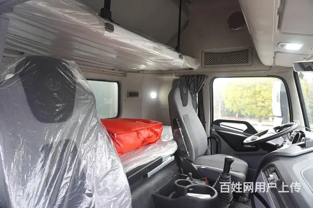低价东风天龙KL小三轴9.6米 工厂直销 冷藏车 - 图片 5