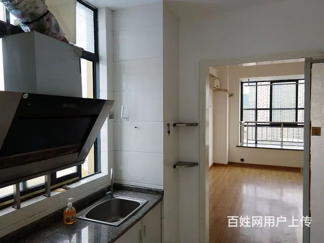 金太阳大厦单身公寓出售（无中介费，12楼，双窗通风好） - 图片 1