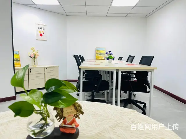 长沙地铁口8至10人办公室，物业直租，24H空调带办公桌椅 - 图片 3