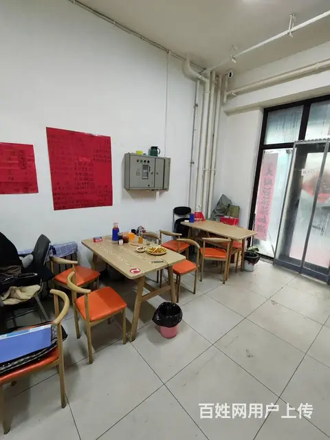 天山路旺地大门脸面馆出兑： - 图片 3