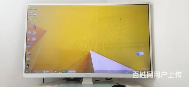 32寸液晶显示器低价处理 - 图片 1