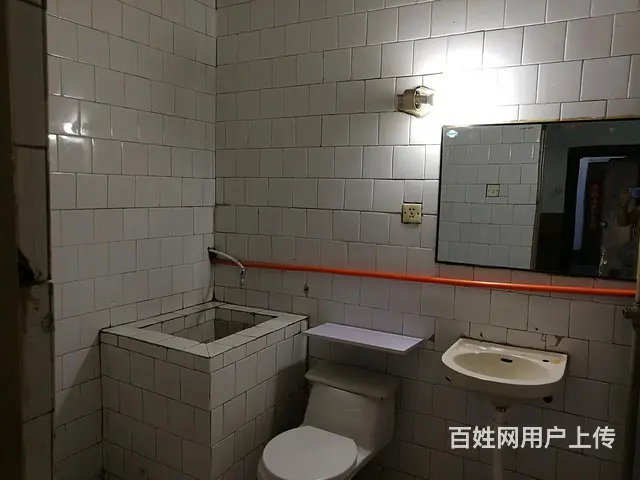 石油公司后院 普通住宅1厅 简单装修 - 图片 4