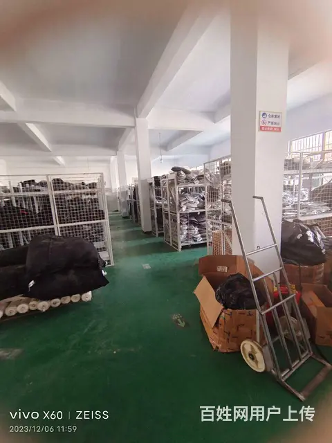 沙家浜1楼880平方，高5米，装修好办公室和食堂，形象好。 - 图片 1