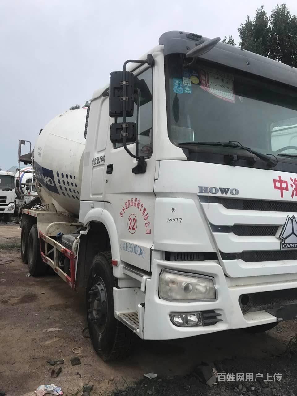转让二手豪沃搅拌车 大12方 国三 后八轮