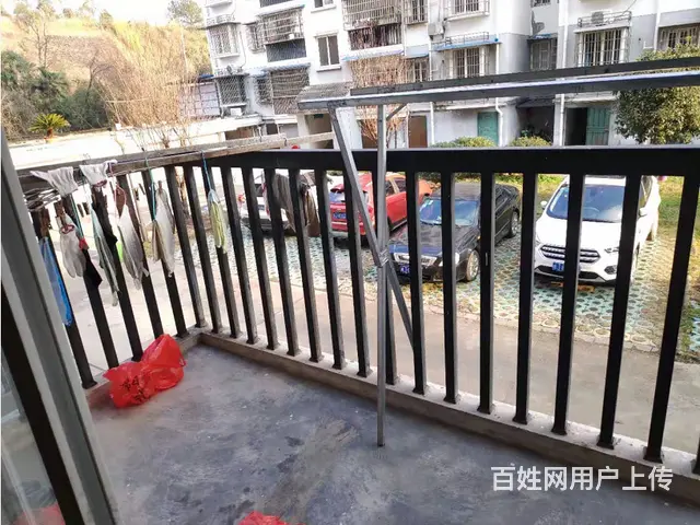 华资花园架空1楼三室两厅毛坯房含车库一起出售 - 图片 9