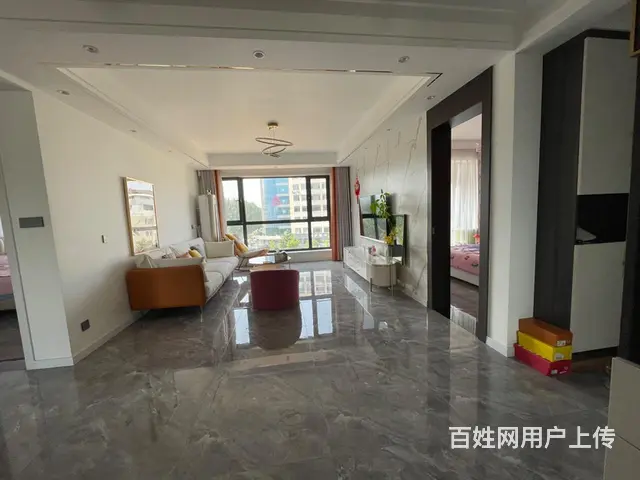 中央公园电梯5楼115平，三室两厅一卫，品牌精装修小住，带部 - 图片 2