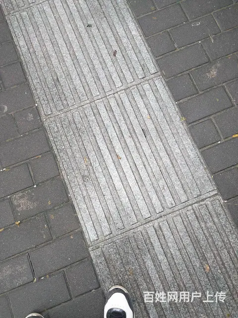 西安市异形石材雕刻弧形路沿石树坑石花岗岩厂家批发 - 图片 4