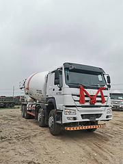 恩施二手豪沃搅拌车 前四后八  三一上装 大20方